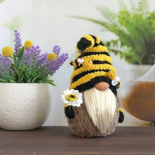 Bumble bee gnome--Summer gnome decor,Mother day gift