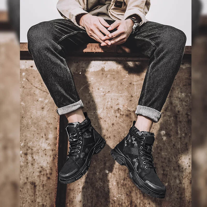 Men's Lace-Up High-Top Combat Boots