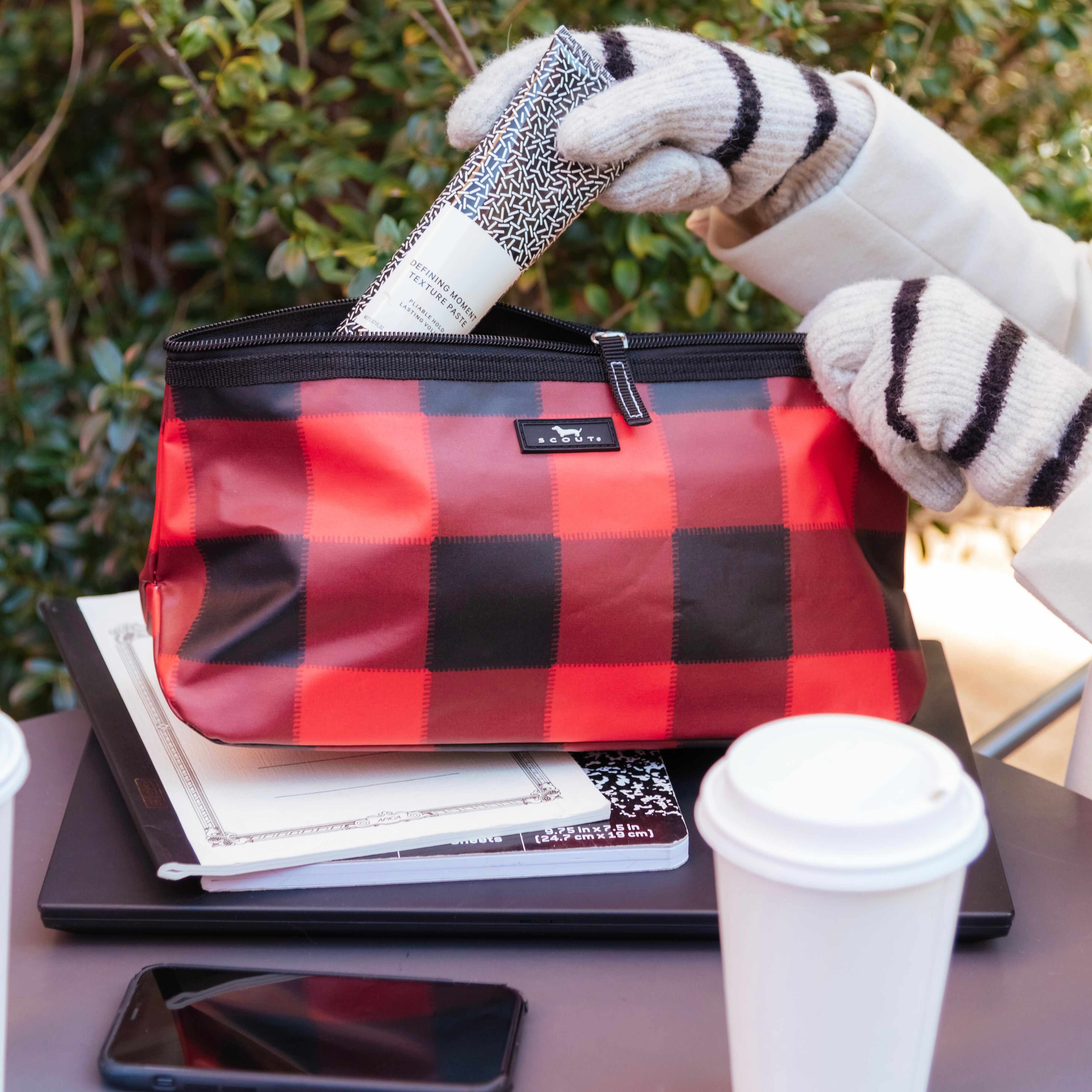 Tight Lipped Makeup Bag