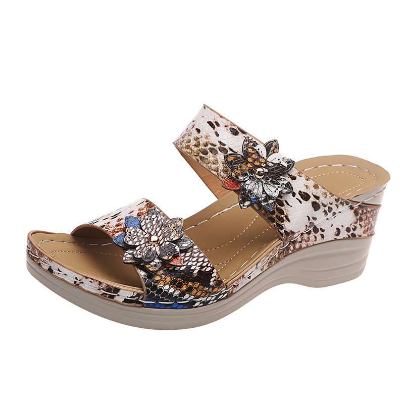 2022 New Leopard Print Leather Wedge Soft Sole Sandals