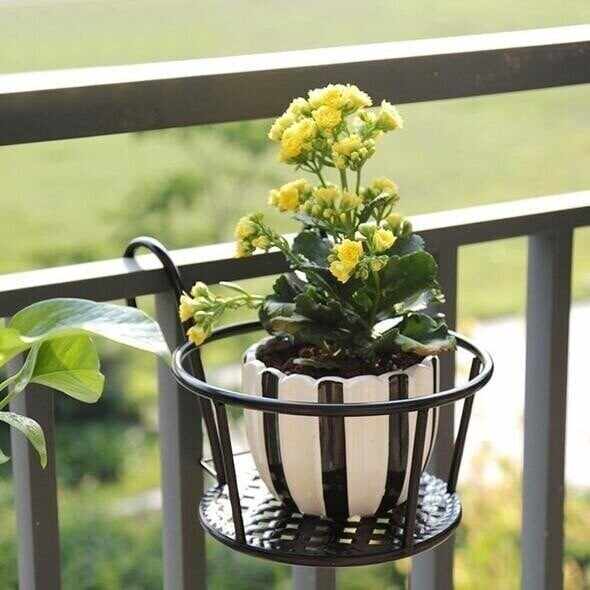 Hanging flower stand (BUY MORE SAVE MORE)