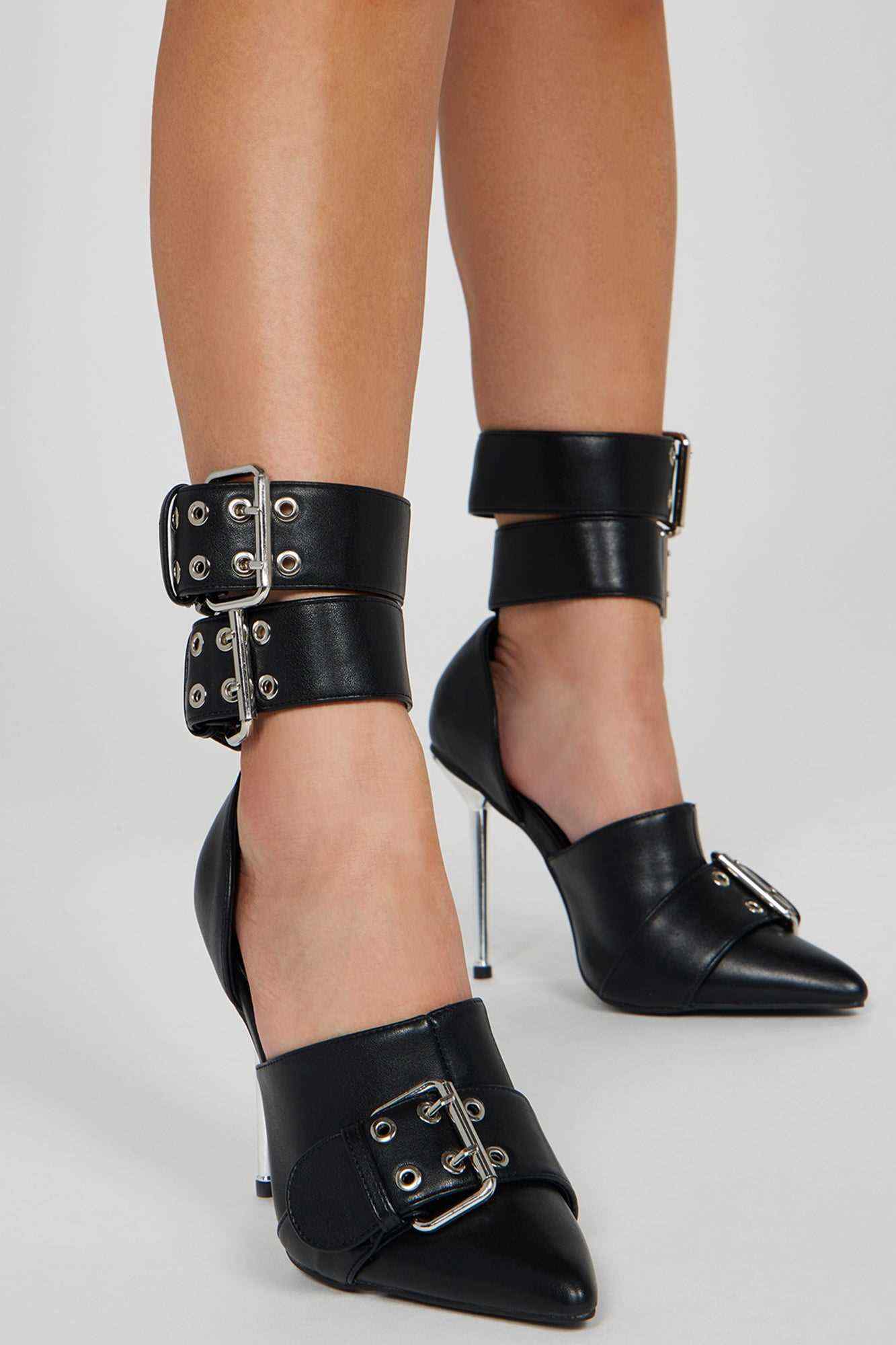 Ever So Ruthless Pumps   Black