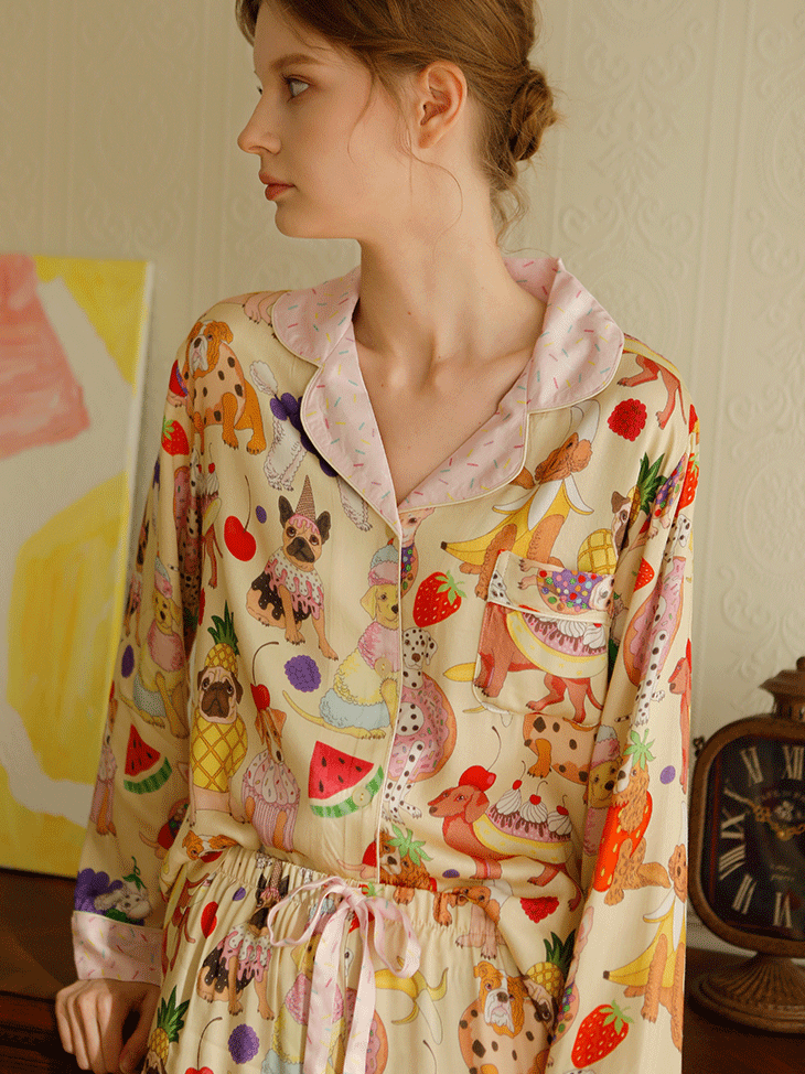 V Neck Edgy Animal Picture Regular Fit Long Sleeve Pajama Set