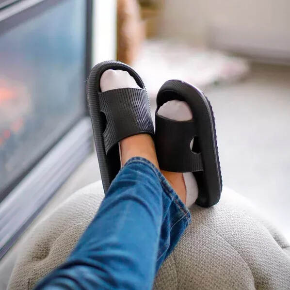 The Littlefoliage Slippers