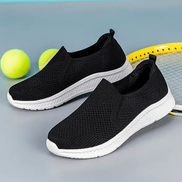 Soft Sole Breathable Mesh Walking Shoes