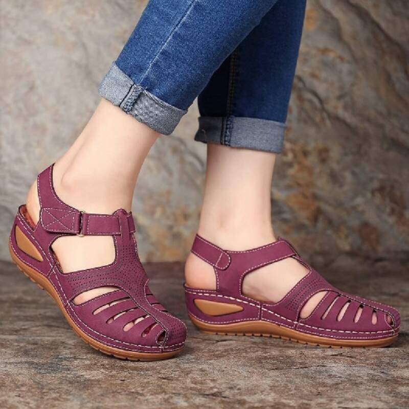 Soft PU Leather Closed Toe Vintage Anti-Slip Sandals