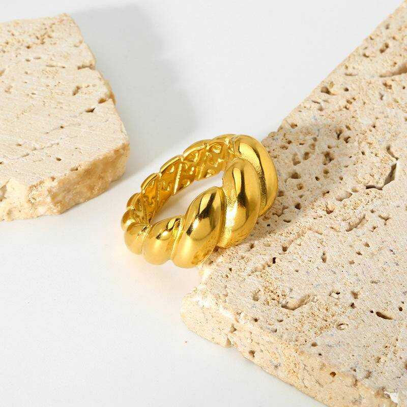 18K Gold Plated Twist Midi Ring (With Box)