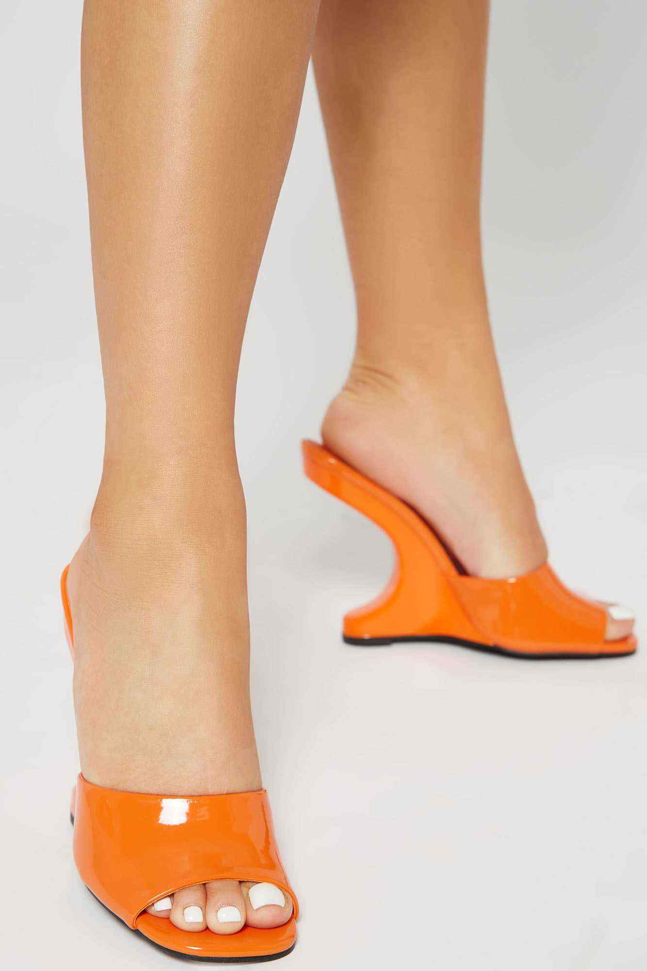 Moment To Remember Wedges   Orange