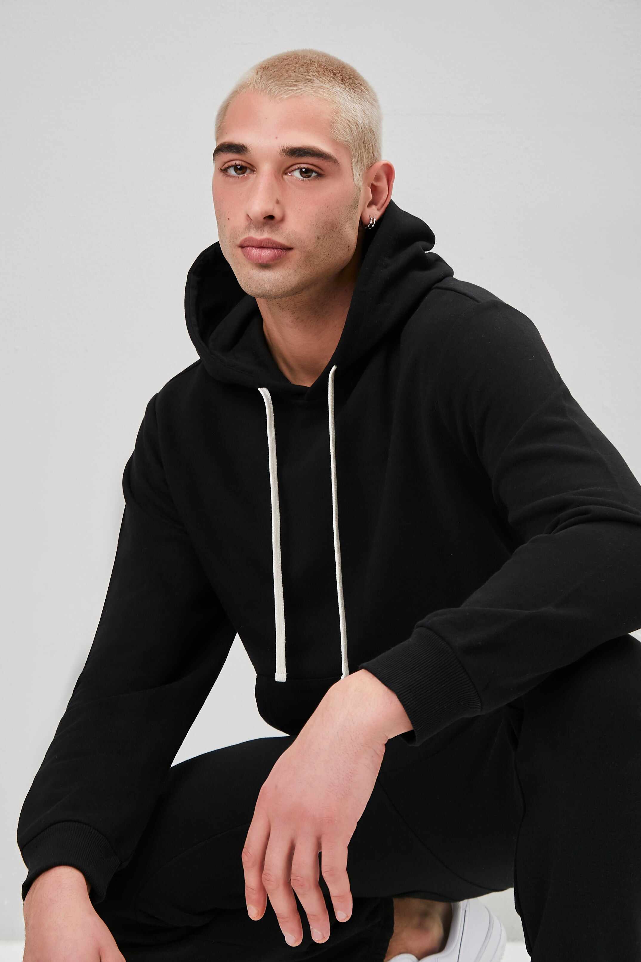 Men Apparel | Basic Drawstring Hoodie Black Forever21 - JV21206