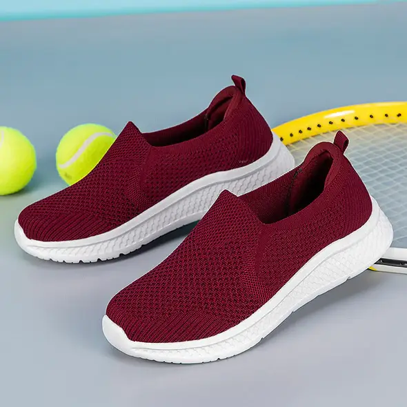 Soft Sole Breathable Mesh Walking Shoes