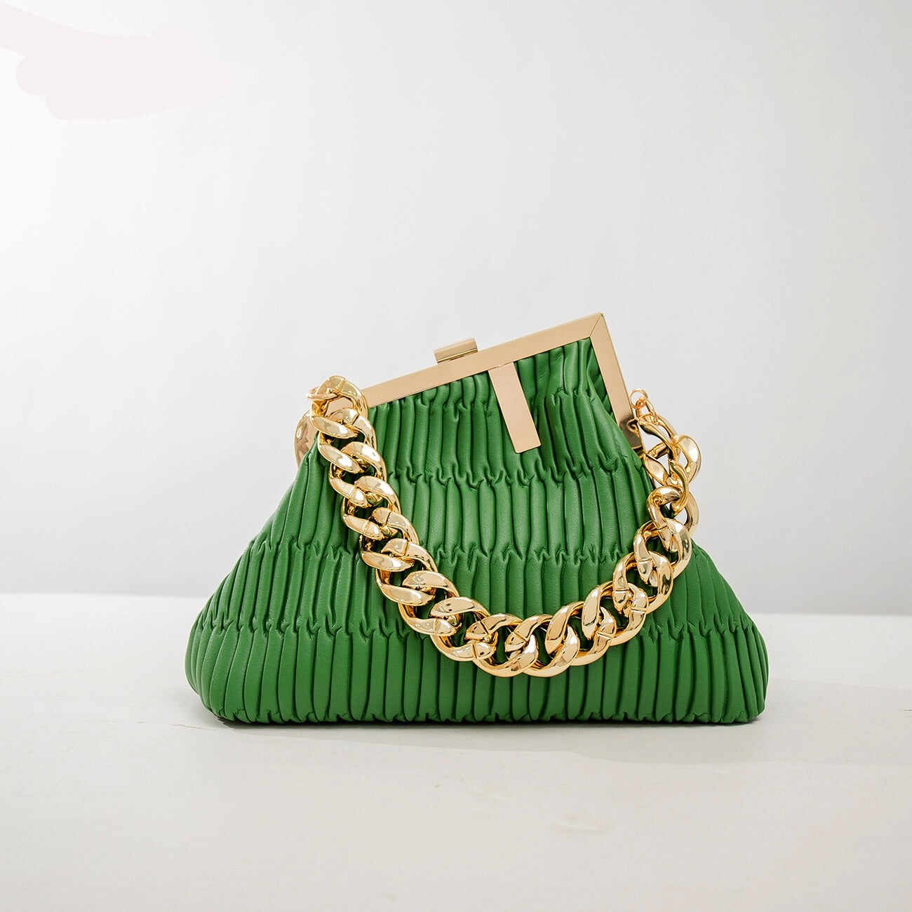 Solid Pleated fashion Handbag With Large Chain