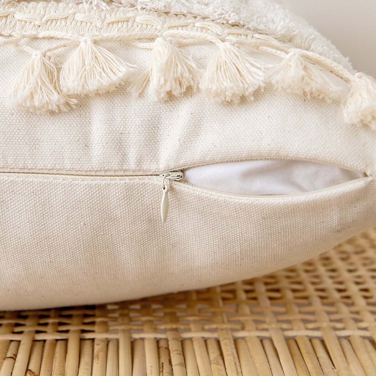 1 pcs Lace Tufted Pillow Cover