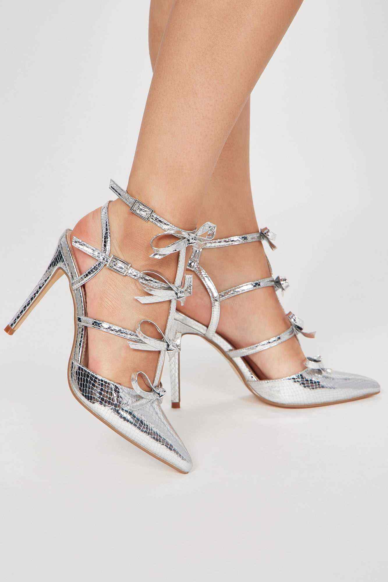 Falling Hard Pumps   Silver