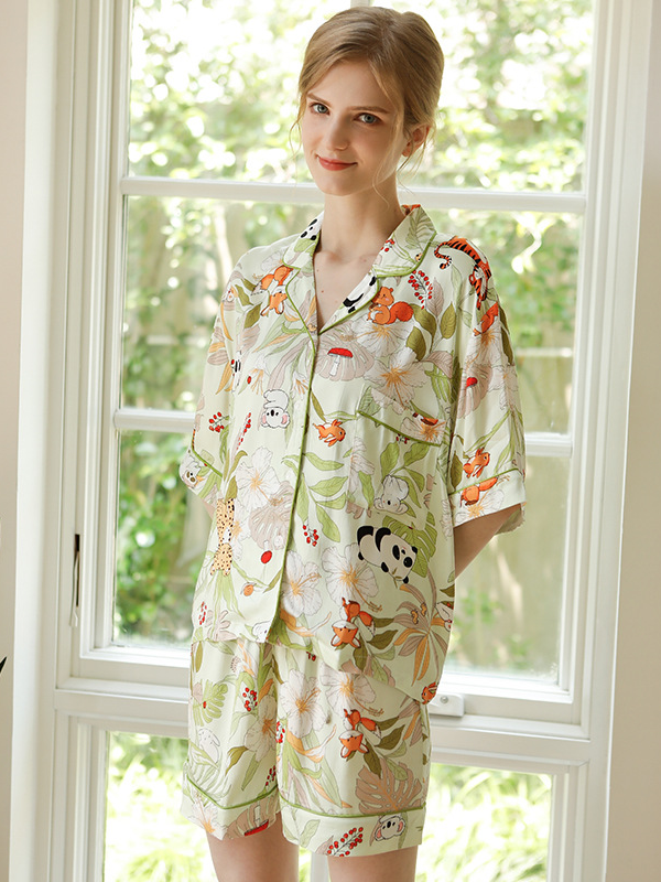 Simple Animal Shawl Collar Satin Short Sleeve Pajama Set