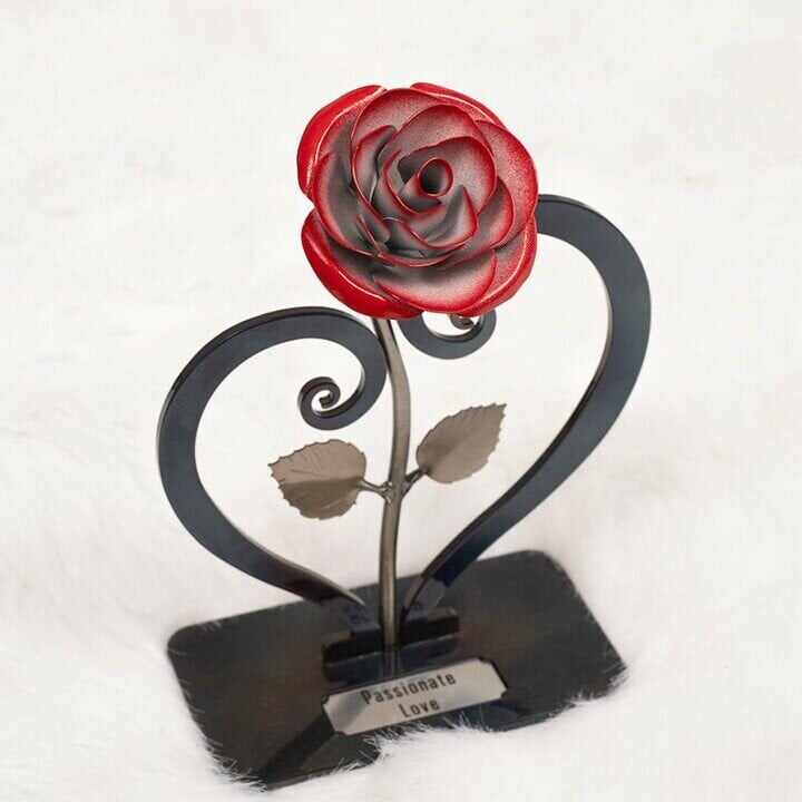 Iron Red Metal Rose with Heart-Shaped Stand