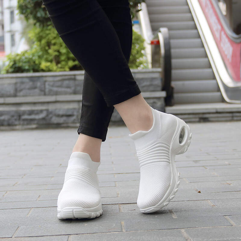 CLOUD RELIEF WOMENS SPORTS SHOES