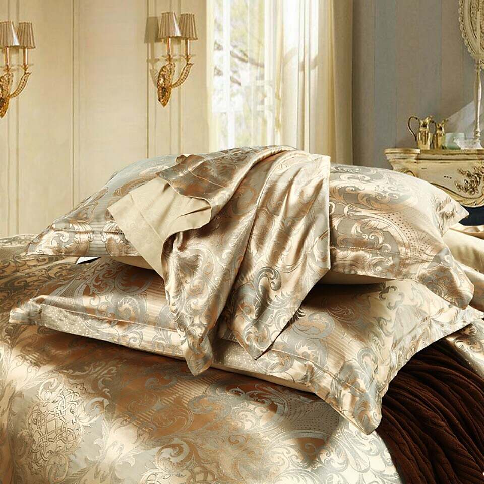 Luxury Satin Silk Jacquard Quilt Bedding Sets 3-Piece Duvet Cover Set