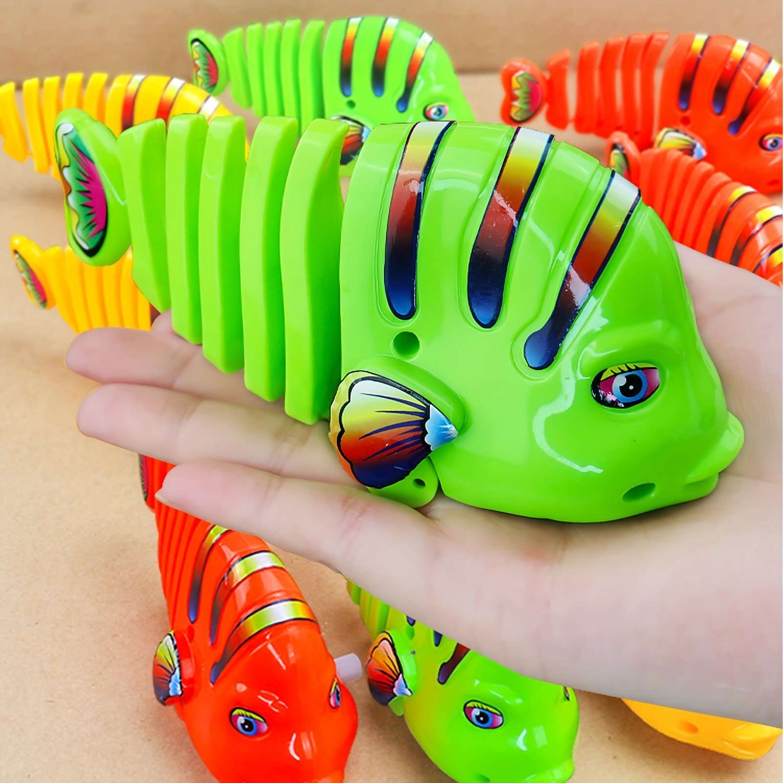 Plastic Wind-Up Wiggle Fish Toys