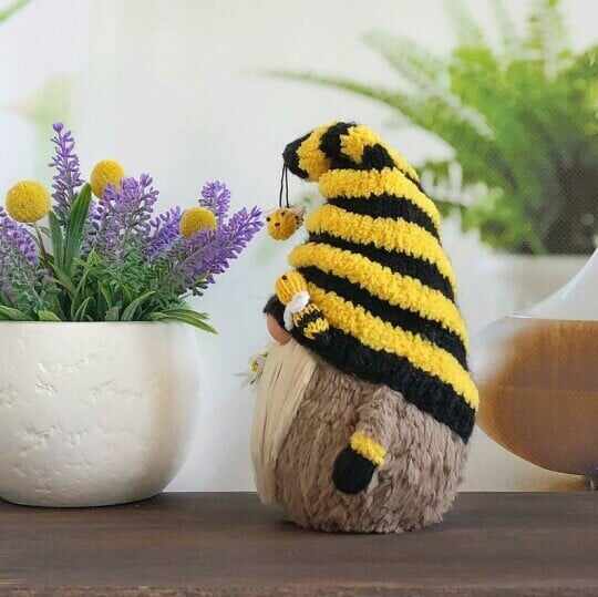 Bumble bee gnome--Summer gnome decor,Mother day gift