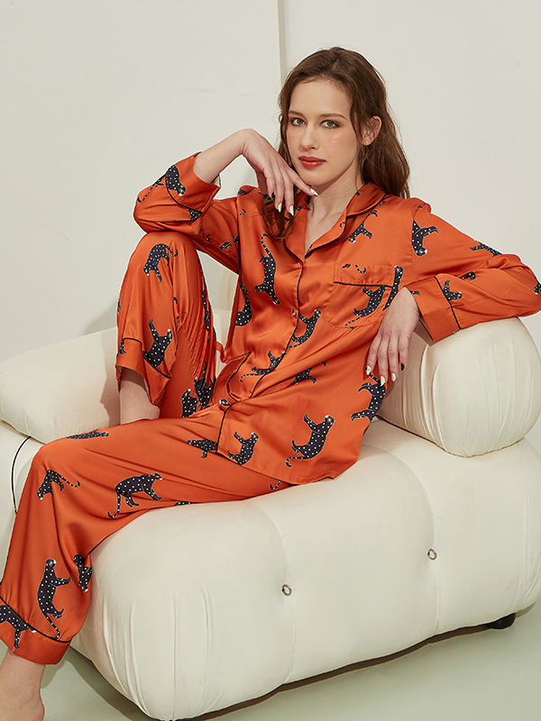 Loose Ice Silk Simple Animal Long Sleeve Pajama Set