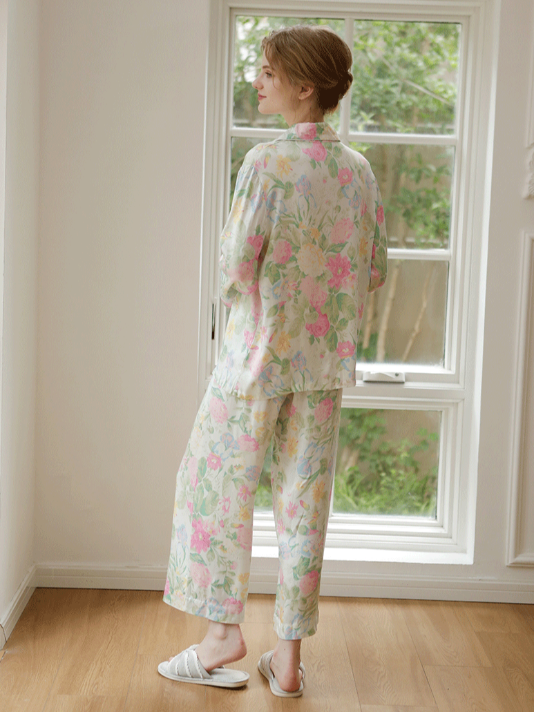 Edgy V Neck Regular Fit Floral Long Sleeve Pajama Set