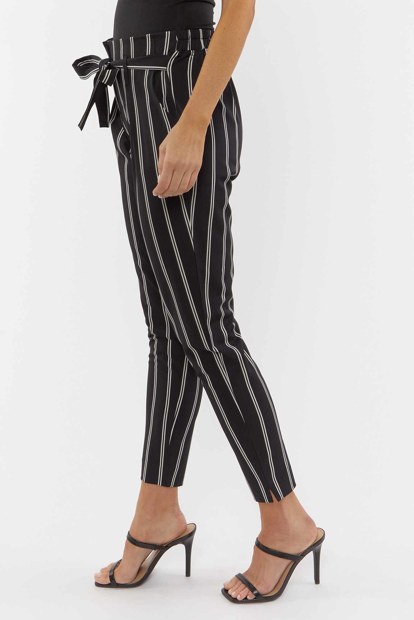 Women Apparel | Paperbag Striped Pants Black with White Forever21 - RL21728