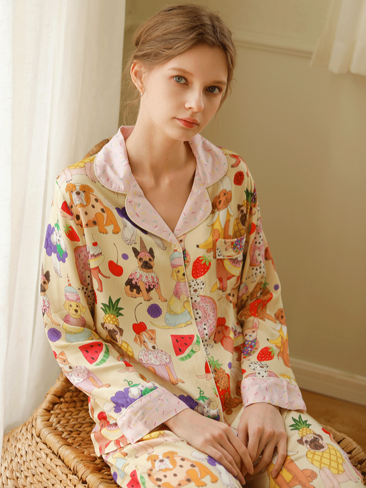 V Neck Edgy Animal Picture Regular Fit Long Sleeve Pajama Set