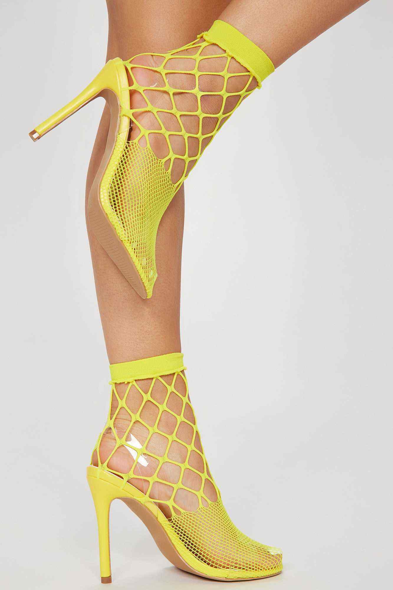 Street Romance Fishnet Pumps   Lime