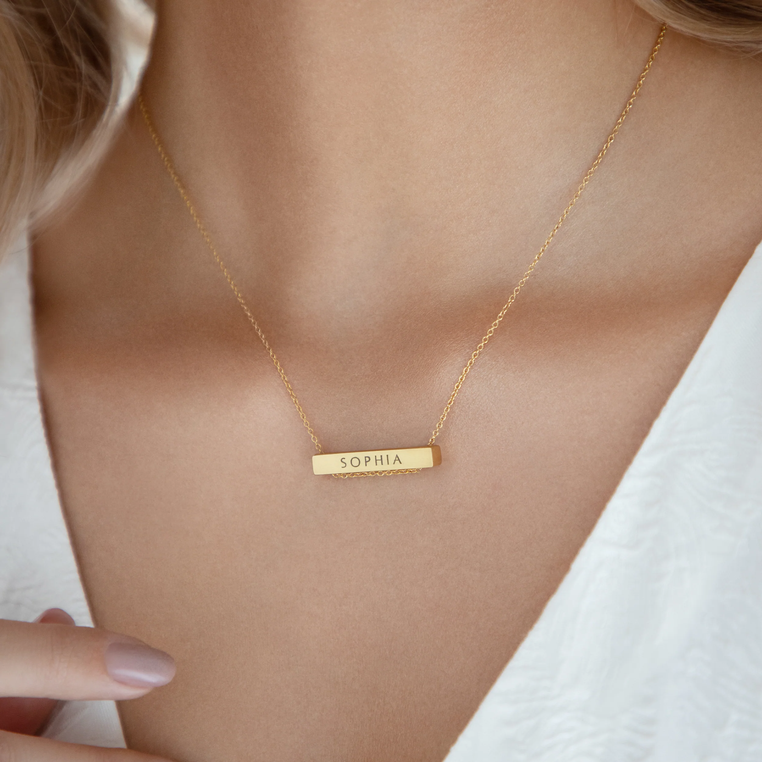 3cm Letter Bar Necklace in Gold Horizontal