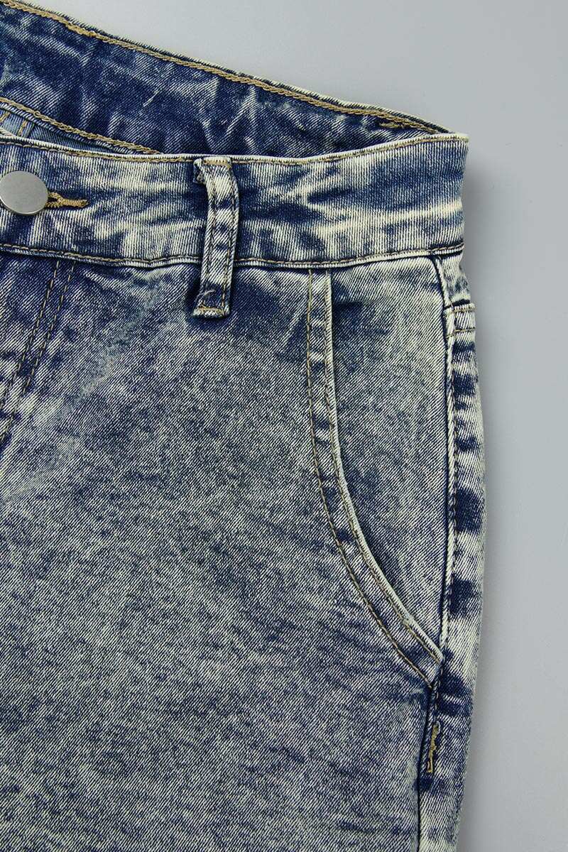 The cowboy blue Casual Street Solid Make Old Patchwork Pocket Buttons Zipper Mid Waist Straight Denim Jeans