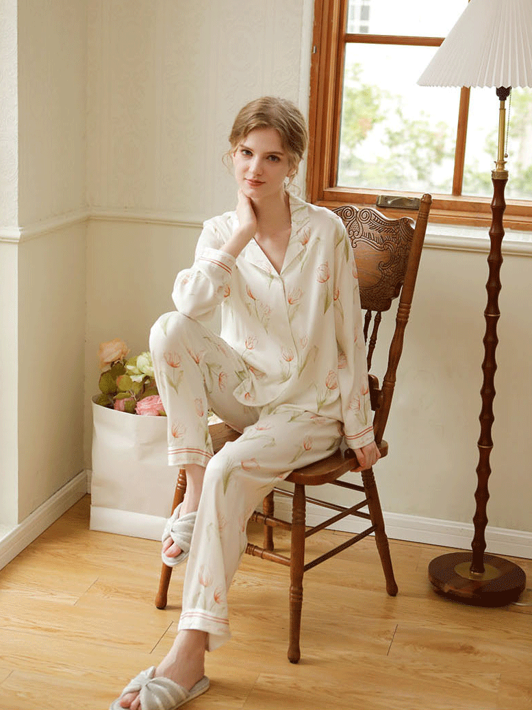 Regular Fit V Neck Floral Casual Long Sleeve Pajama Set