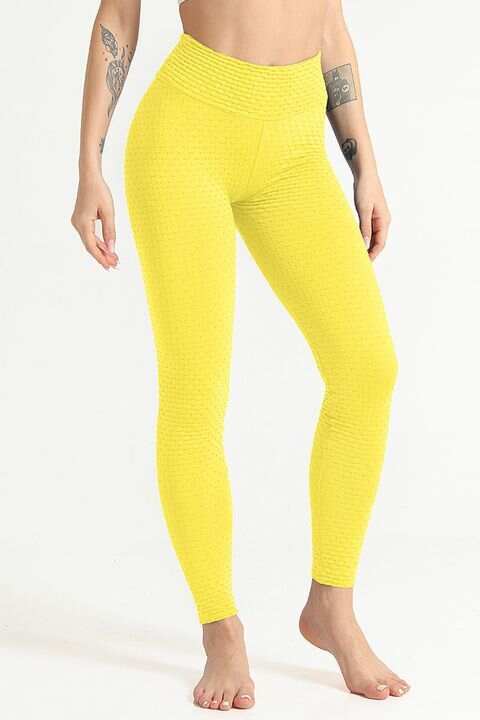 Solid Textured Scrunch Butt Sports Legging