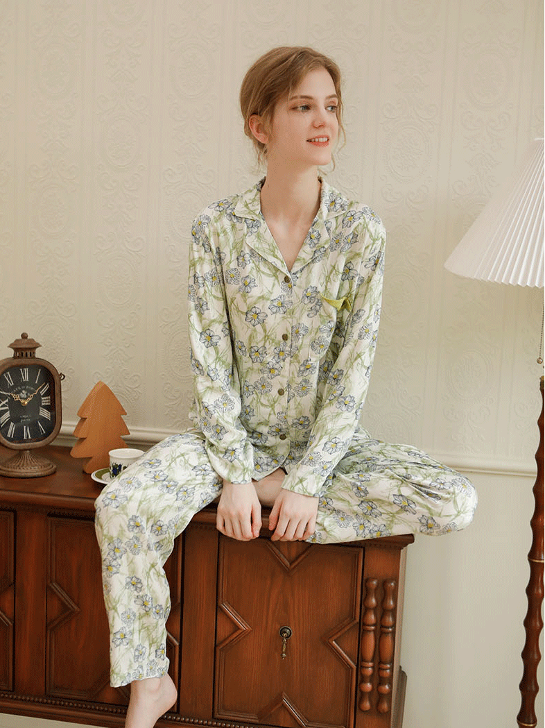 Shawl Collar Simple Floral Long Sleeve Pajama Set