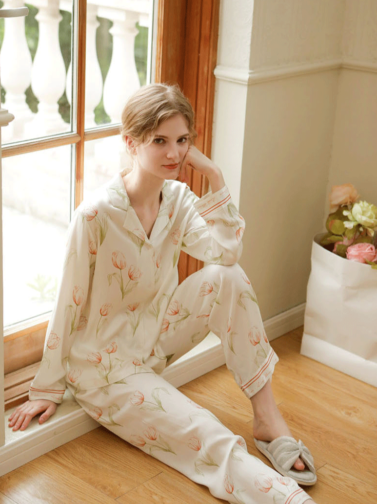 Regular Fit V Neck Floral Casual Long Sleeve Pajama Set