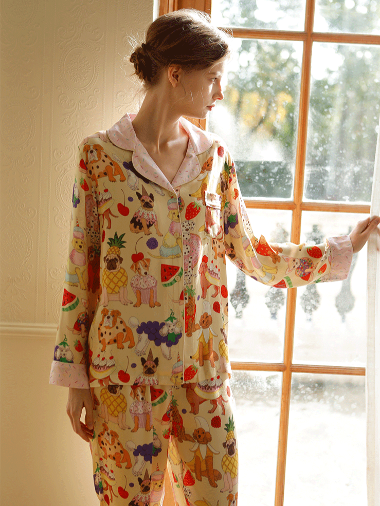 V Neck Edgy Animal Picture Regular Fit Long Sleeve Pajama Set