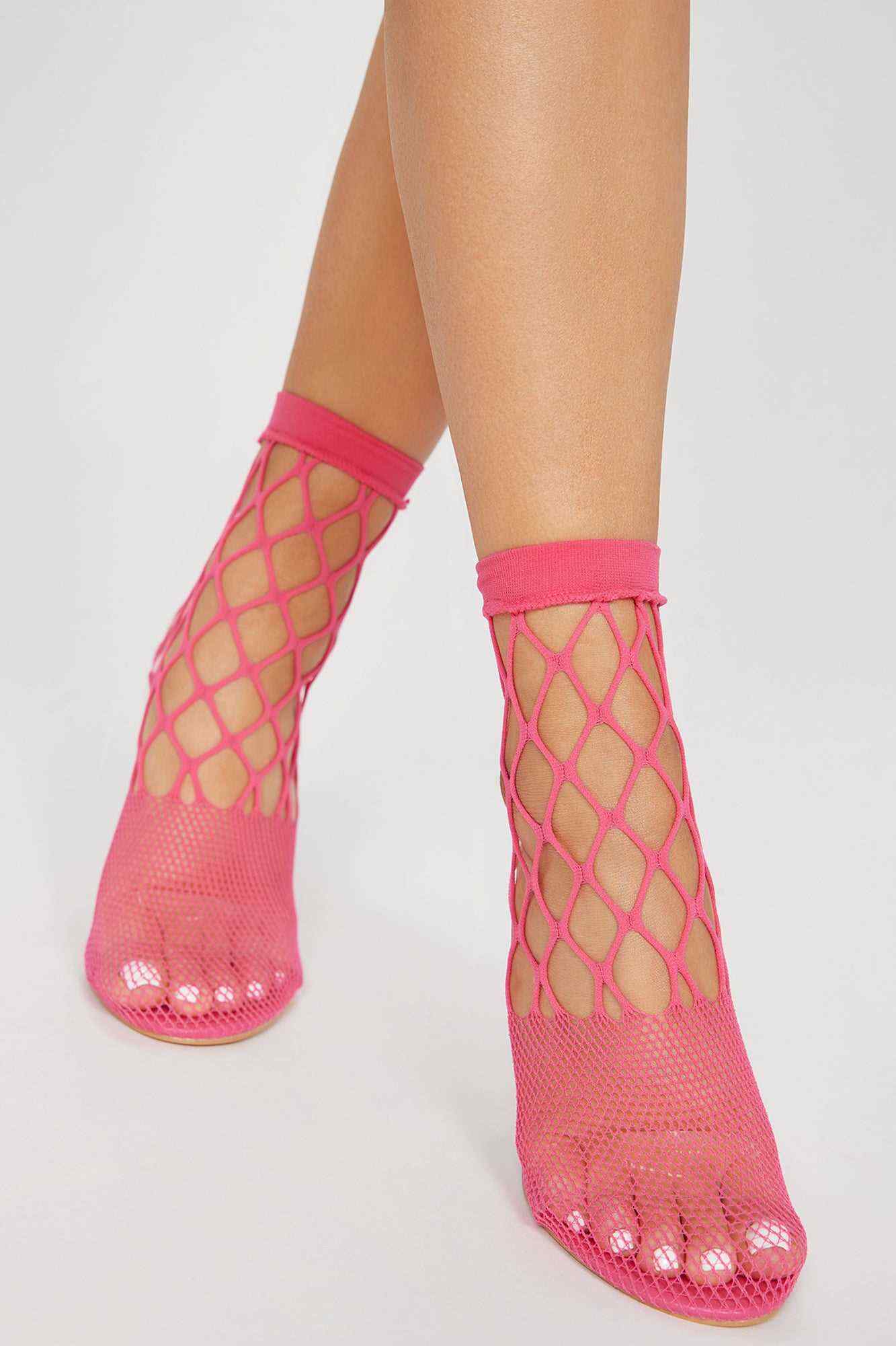 Street Romance Fishnet Pumps   Pink