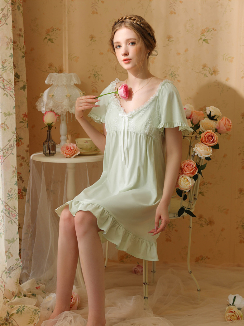 Simple Lace Cotton Square Neck Nightdress