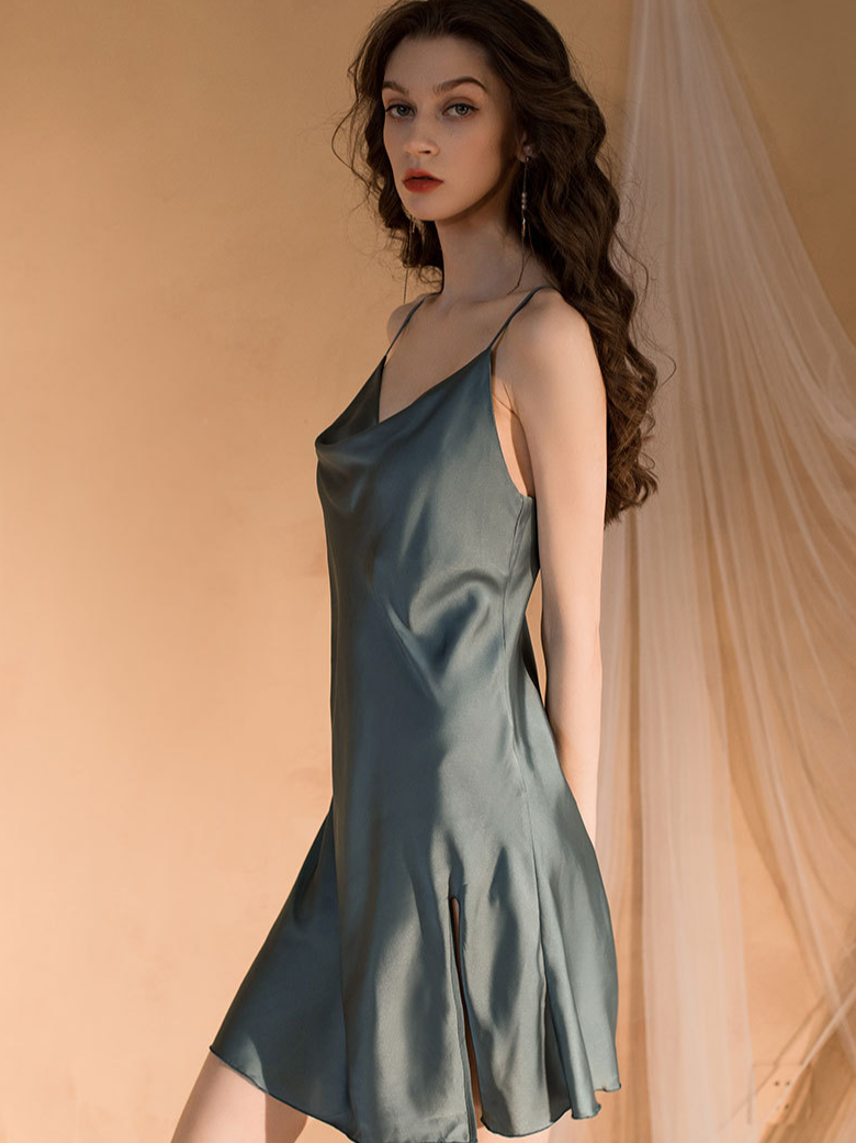 Regular Fit V Neck Plain Edgy Nightdress and Robe Two-piece Set