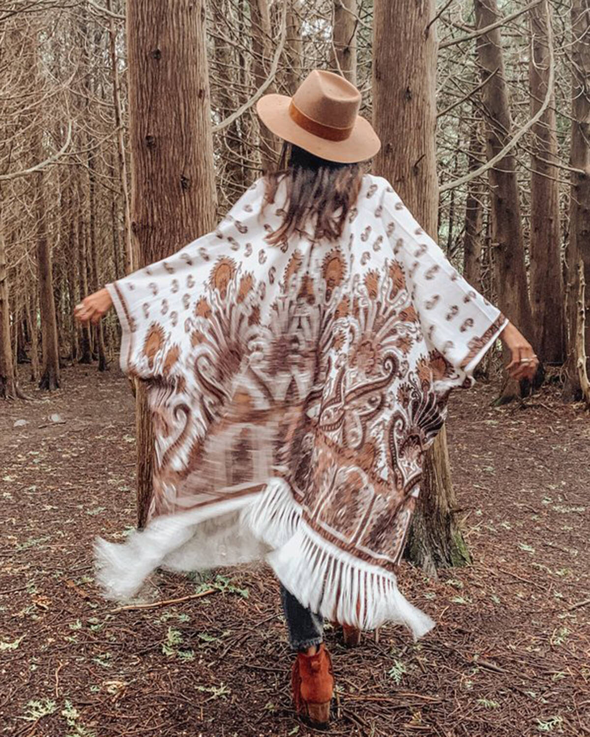 Loose and elegant totem print tassel kimono coat