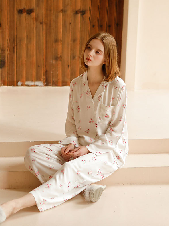 Vacation Small Floral Long Sleeve Pajama Set