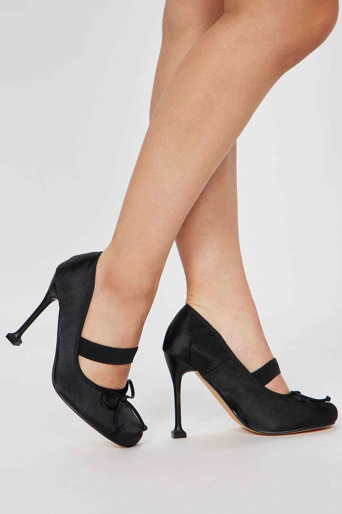 You Belong With Me Pumps   Black