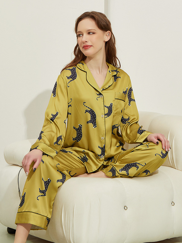 Loose Ice Silk Simple Animal Long Sleeve Pajama Set