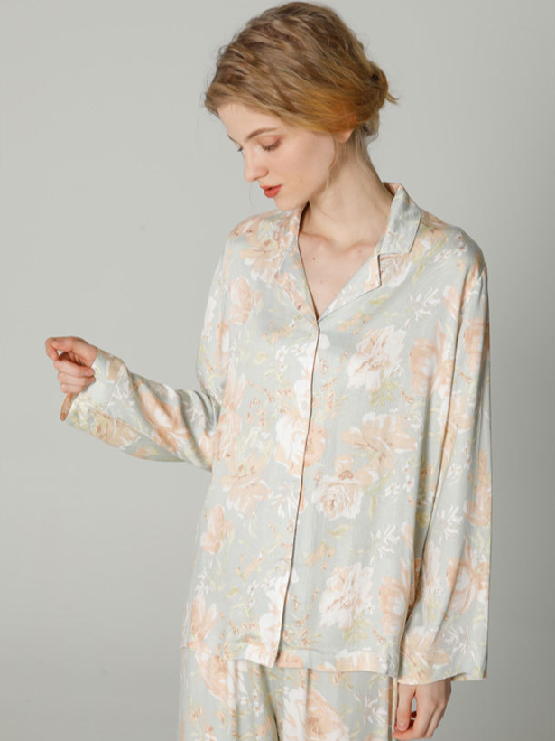 Floral Edgy Regular Fit V Neck Long Sleeve Pajama Set