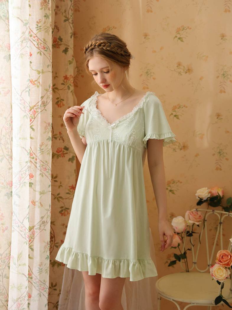 Simple Lace Cotton Square Neck Nightdress