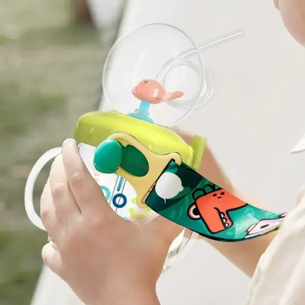 🔥Summer Super Sale 48% Off🔥BABY DRINKING CUP WITH WHALE SQUIRT🐳