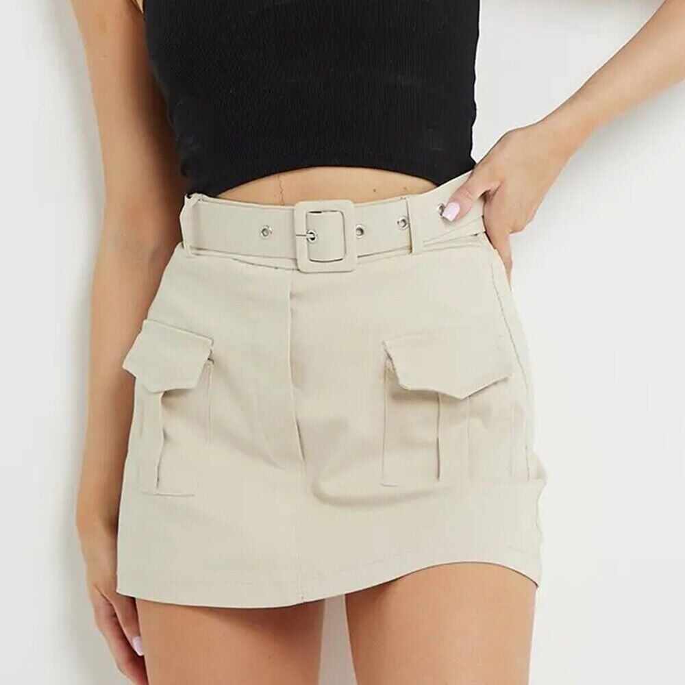 Hot sales50% OFFWomen's Solid Color Pockets Belt Decor Shorts
