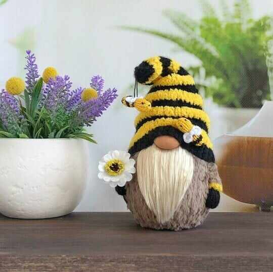 Bumble bee gnome--Summer gnome decor,Mother day gift