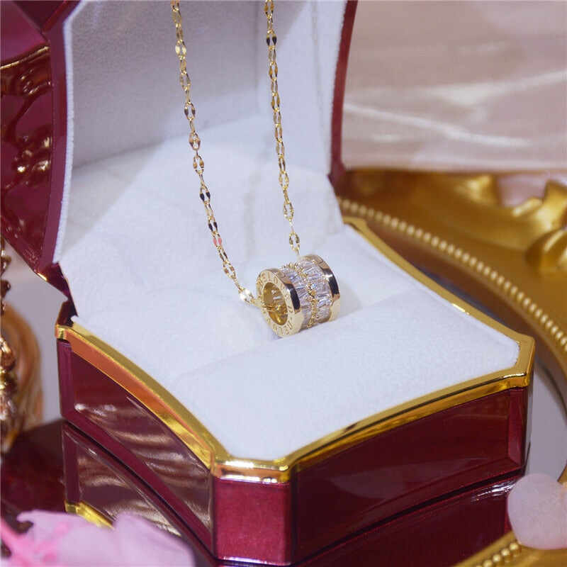 Classic Luxury Cubic Zirconia Gold Pendant