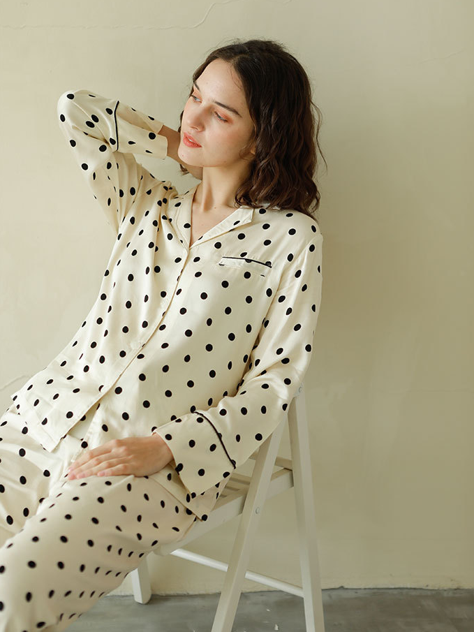 Regular Fit V Neck Polka Dots Elegant Long Sleeve Pajama Set