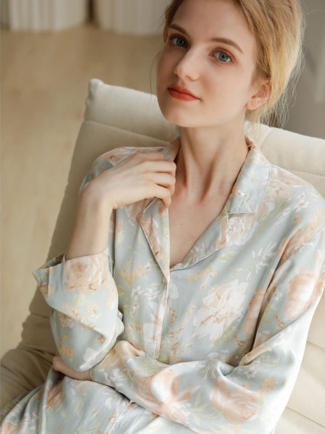 Floral Edgy Regular Fit V Neck Long Sleeve Pajama Set